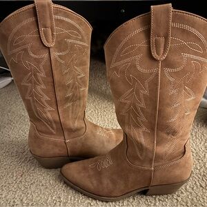 Tan Western-Style Women's Boots